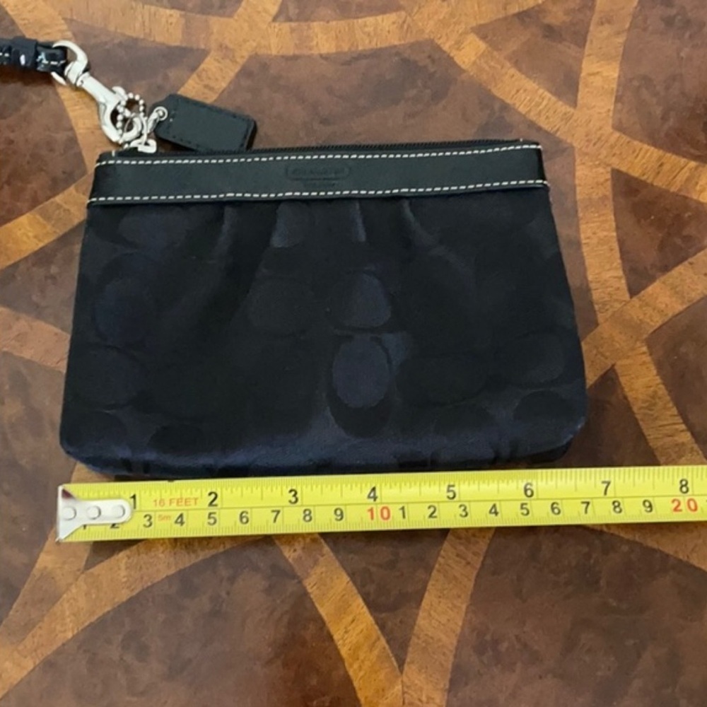 Coach Black Wristlet Clutch Authentic Free Used Excellent Condition Like New - Picture 10 of 14